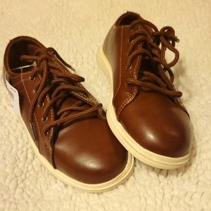 American Eagle Boys dress shoes size 1